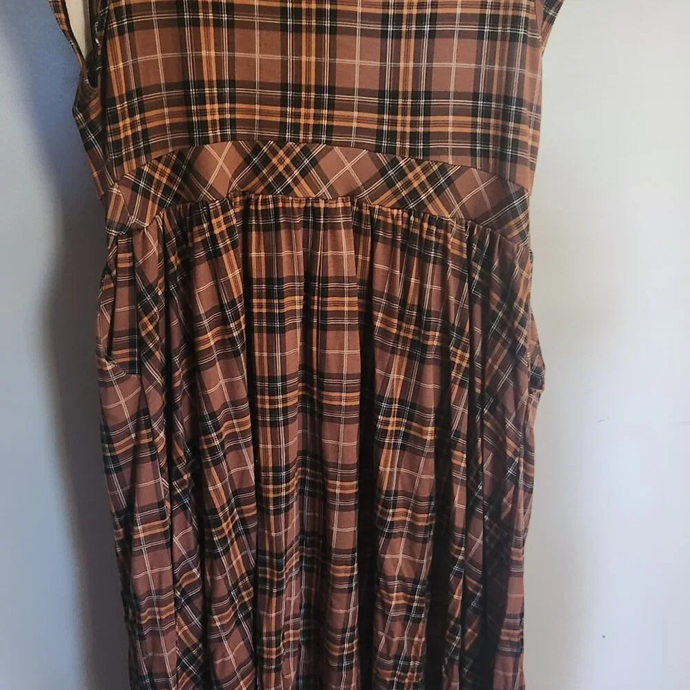 Vintage Neutral Tartan Plaid - Picture 7 of 7